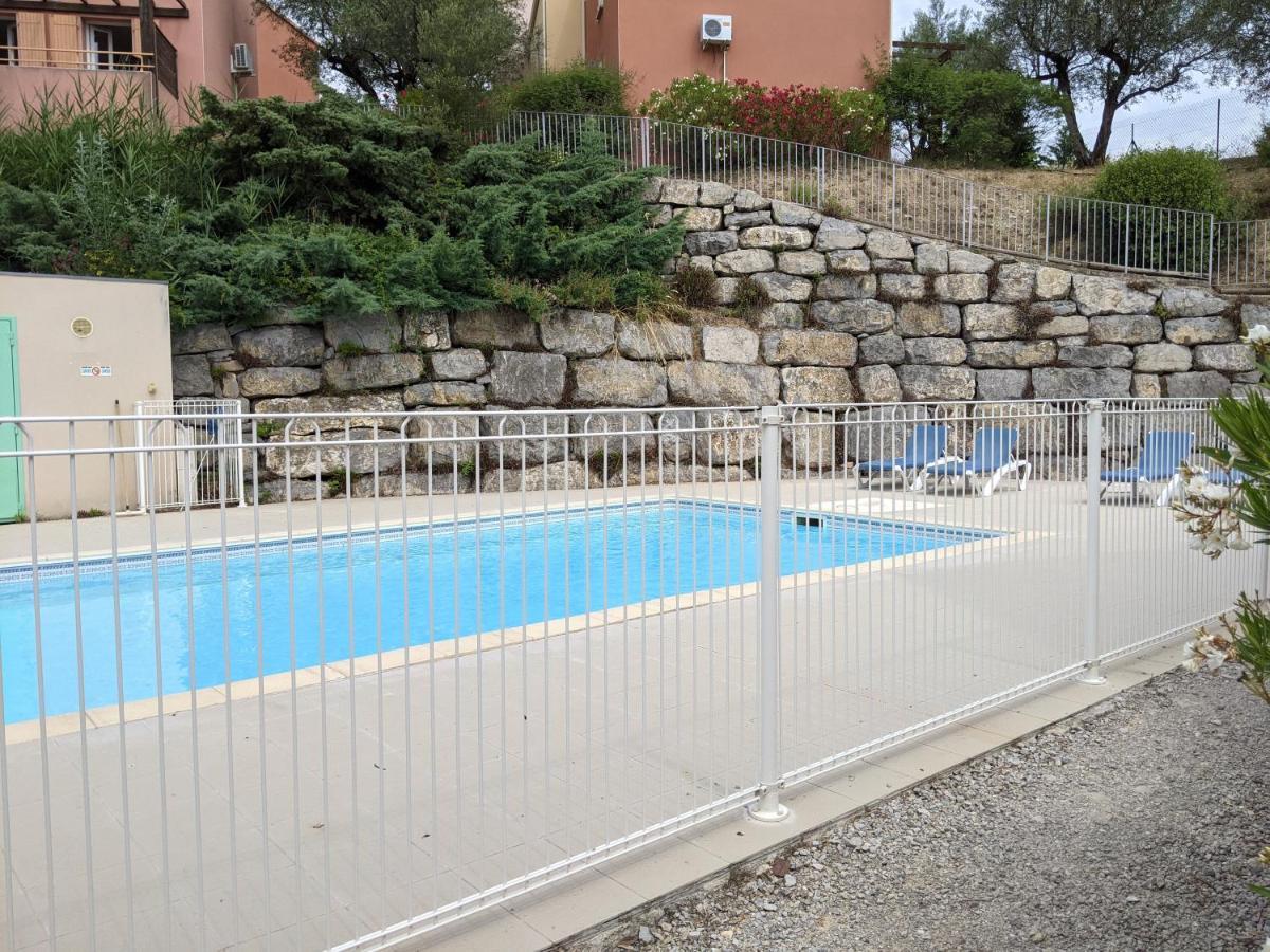 Maisonnette Dans Domaine Avec Piscine A Nyons, Pays Des Olives Εξωτερικό φωτογραφία
