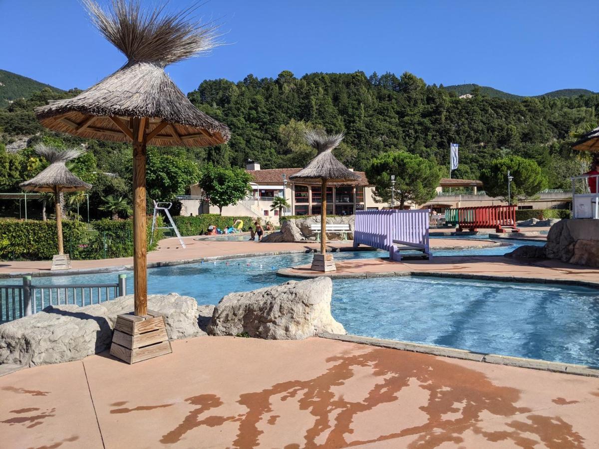Maisonnette Dans Domaine Avec Piscine A Nyons, Pays Des Olives Εξωτερικό φωτογραφία