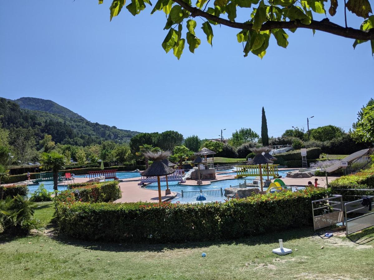 Maisonnette Dans Domaine Avec Piscine A Nyons, Pays Des Olives Εξωτερικό φωτογραφία