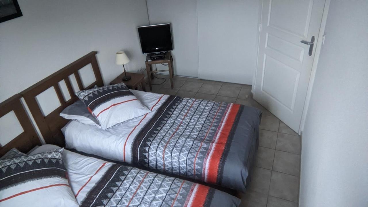 Maisonnette Dans Domaine Avec Piscine A Nyons, Pays Des Olives Εξωτερικό φωτογραφία
